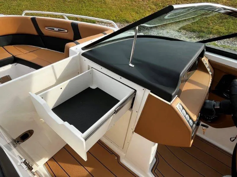 Slide: The Image of Chaparral 287 SSX 2025 - 60