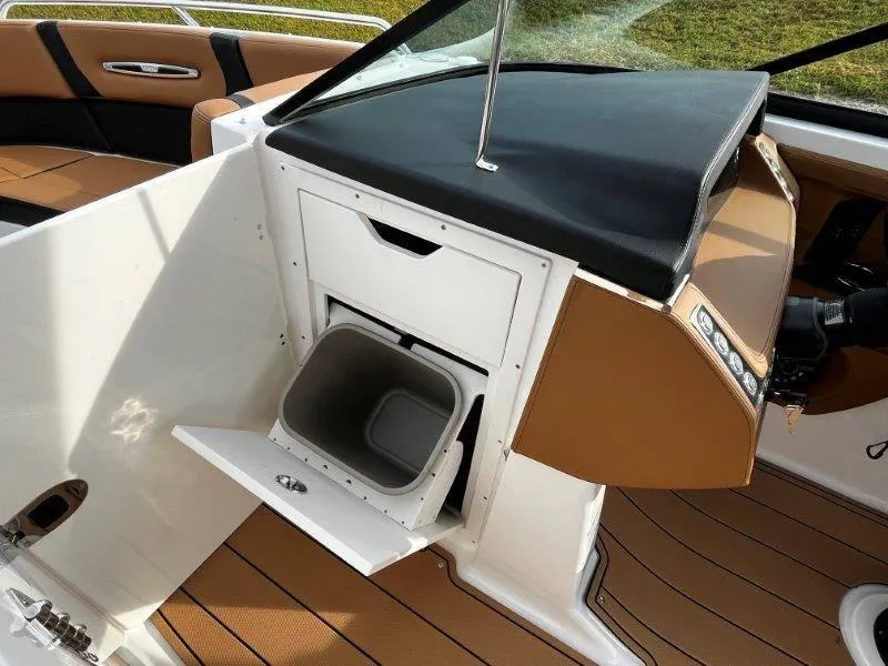 Slide: The Image of Chaparral 287 SSX 2025 - 62