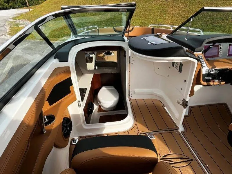 Slide: The Image of Chaparral 287 SSX 2025 - 75