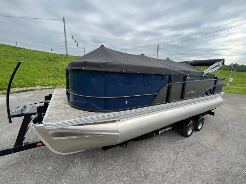 Slide: The Image of Crest Classic Fish 220 SF 2023 - 88