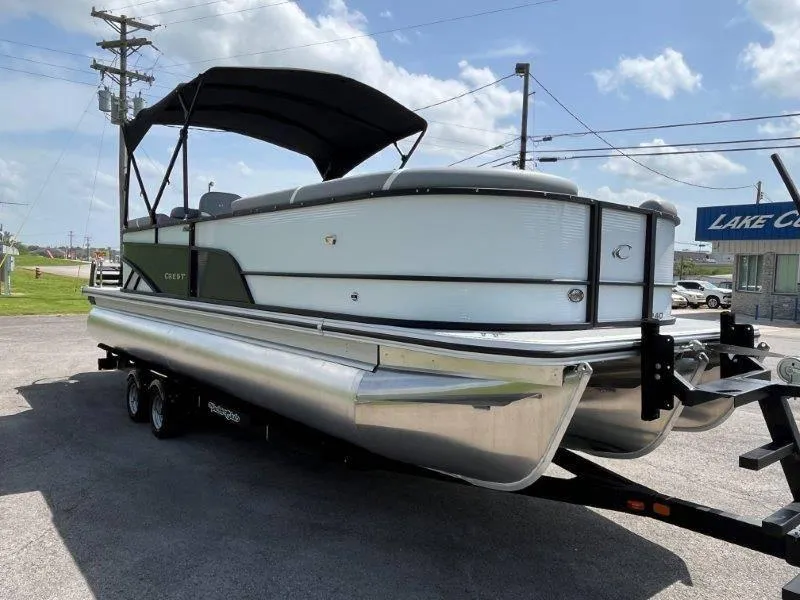 Slide: The Image of Crest CLASSIC 240 SLC 2025 - 26