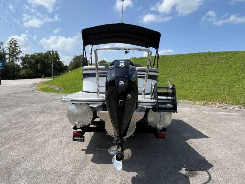 Slide: The Image of Crest CLASSIC 240 SLC 2025 - 34