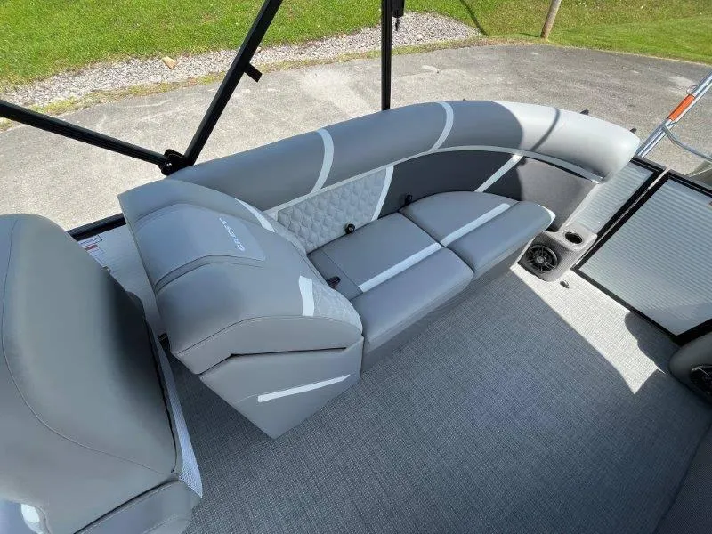 Slide: The Image of Crest CLASSIC 240 SLC 2025 - 55