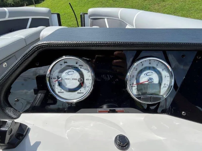 Slide: The Image of Crest CLASSIC 240 SLC 2025 - 61