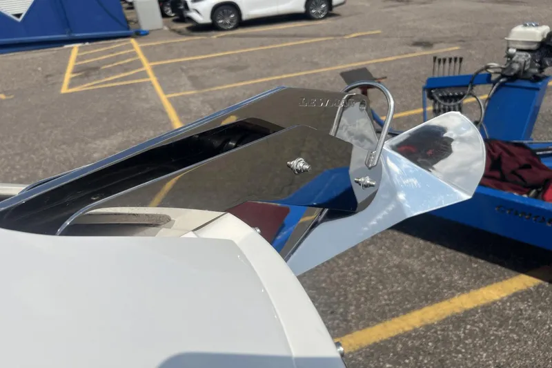 Slide: The Image of Sea Ray SLX 280 2018 - 19