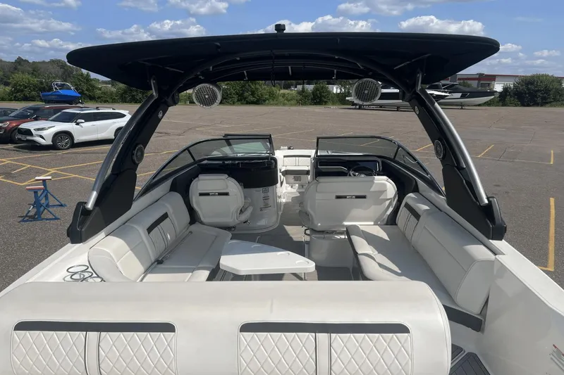 Slide: The Image of Sea Ray SLX 280 2018 - 20