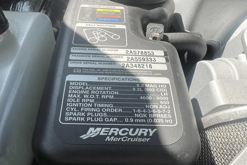 Slide: The Image of Sea Ray SLX 280 2018 - 42