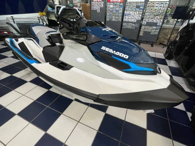 Slide: The Image of Sea-Doo FishPro Sport 170 BRP Premium Audio, iDF, iBR 2024 - 18