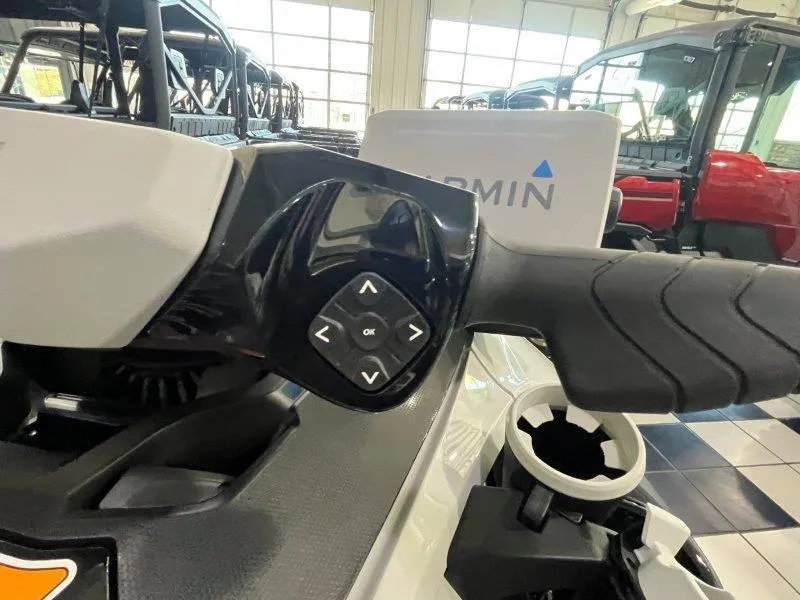 Slide: The Image of Sea-Doo FishPro Sport 170 BRP Premium Audio, iDF, iBR 2024 - 34