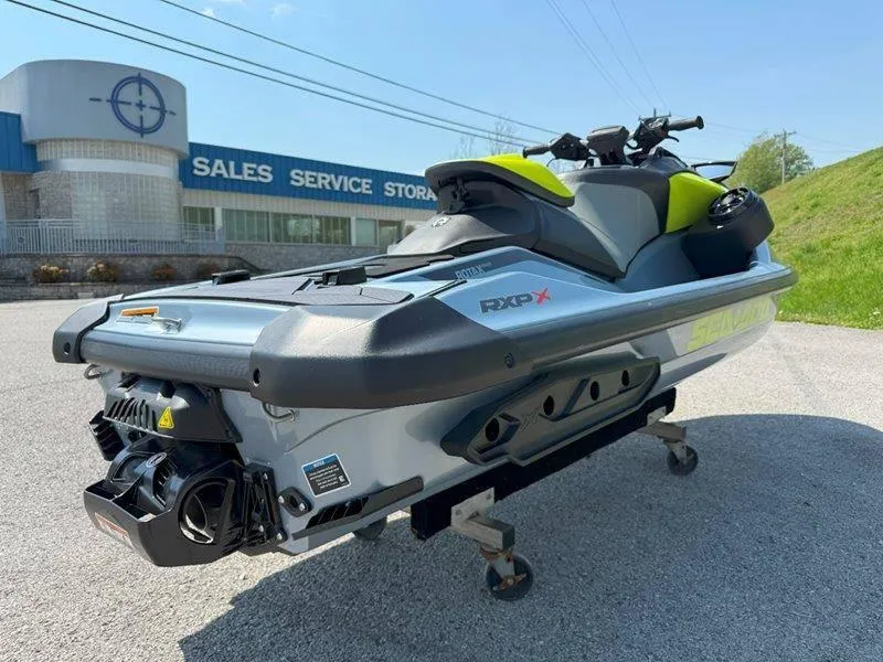 Slide: The Image of Sea-Doo RXP-X 325 iBR Ice Metal/Green Tech, BRP Premium Audio, iBR 2024 - 21