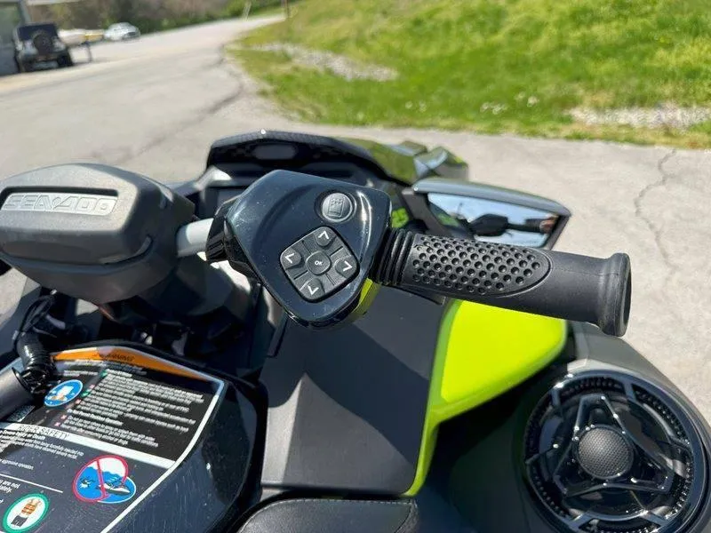 Slide: The Image of Sea-Doo RXP-X 325 iBR Ice Metal/Green Tech, BRP Premium Audio, iBR 2024 - 28