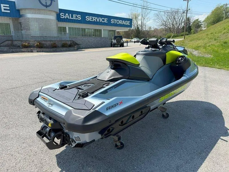 Slide: The Image of Sea-Doo RXP-X 325 iBR Ice Metal/Green Tech, BRP Premium Audio, iBR 2024 - 30