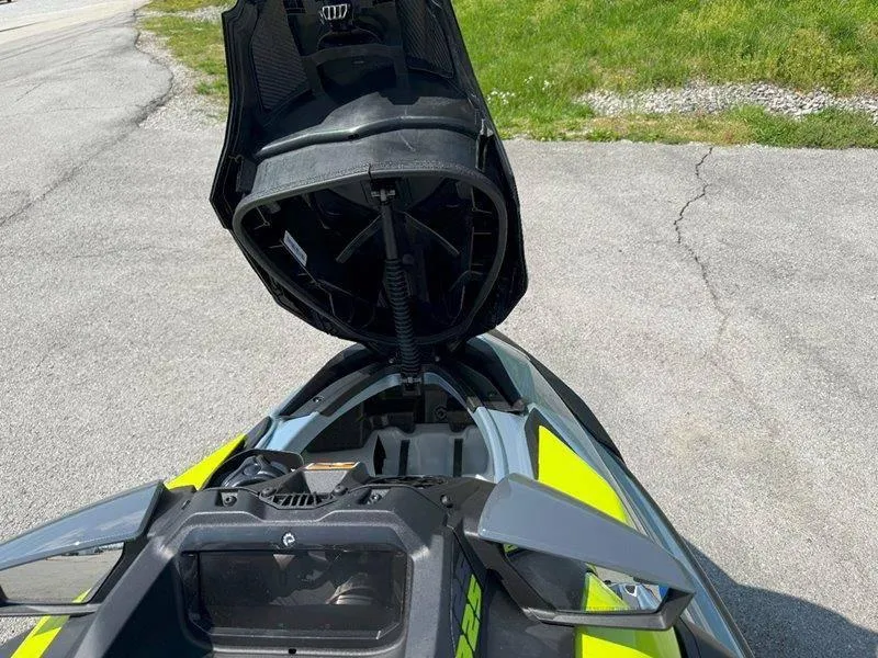 Slide: The Image of Sea-Doo RXP-X 325 iBR Ice Metal/Green Tech, BRP Premium Audio, iBR 2024 - 41