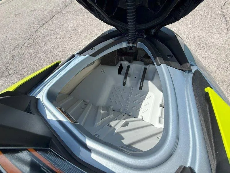 Slide: The Image of Sea-Doo RXP-X 325 iBR Ice Metal/Green Tech, BRP Premium Audio, iBR 2024 - 46