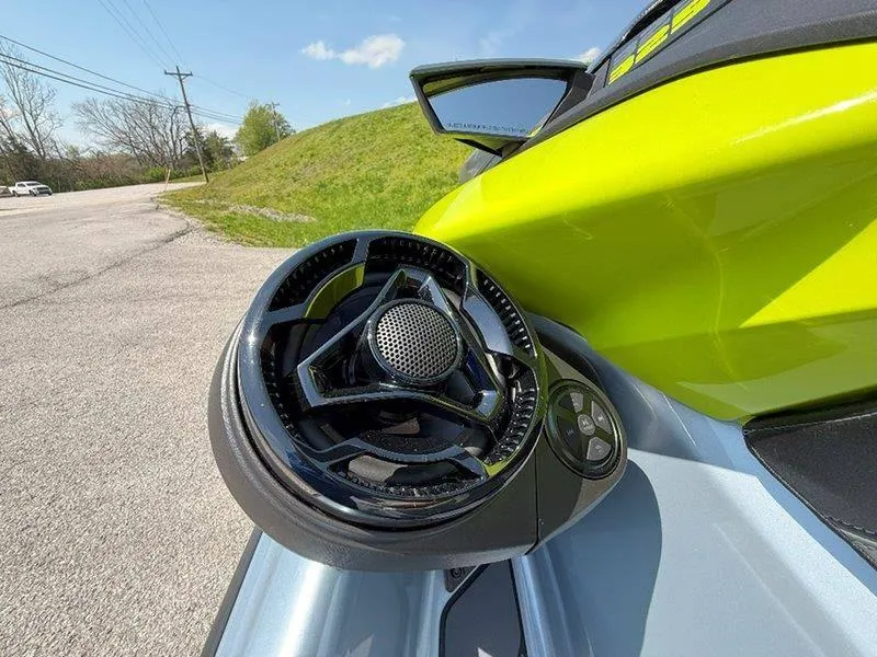 Slide: The Image of Sea-Doo RXP-X 325 iBR Ice Metal/Green Tech, BRP Premium Audio, iBR 2024 - 5