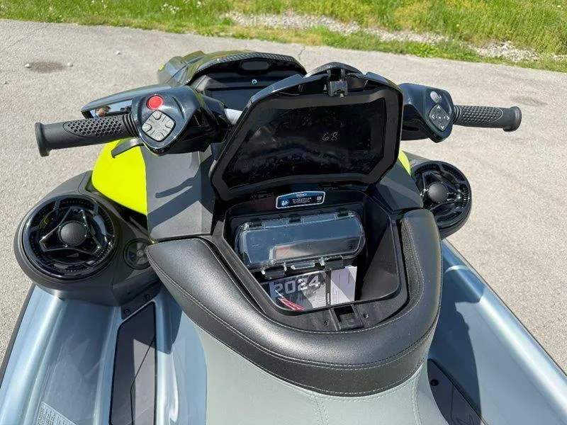 Slide: The Image of Sea-Doo RXP-X 325 iBR Ice Metal/Green Tech, BRP Premium Audio, iBR 2024 - 9