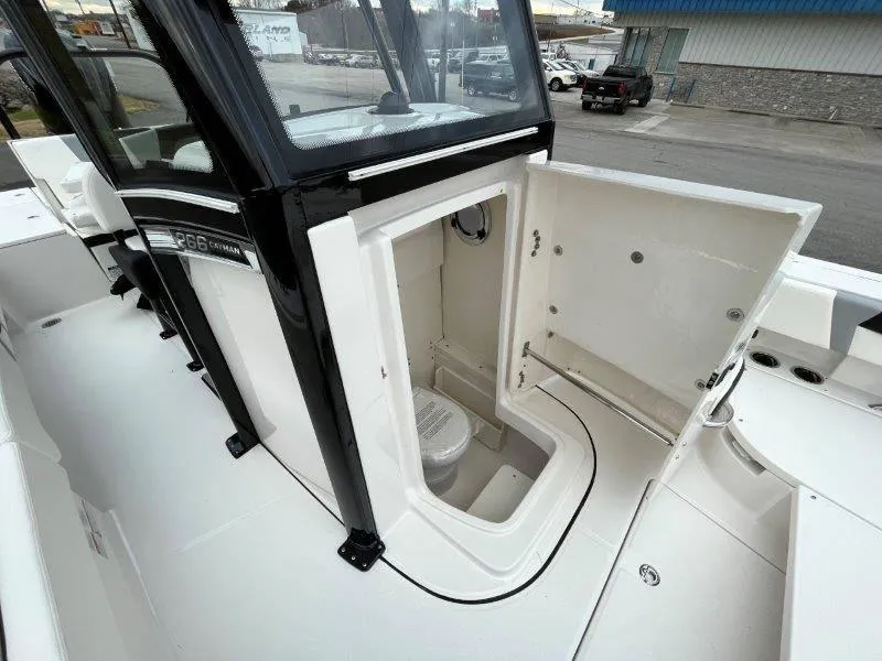 Slide: The Image of Robalo 266 Cayman 2024 - 109