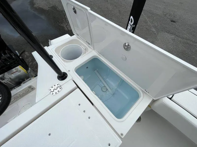 Slide: The Image of Robalo 266 Cayman 2024 - 115