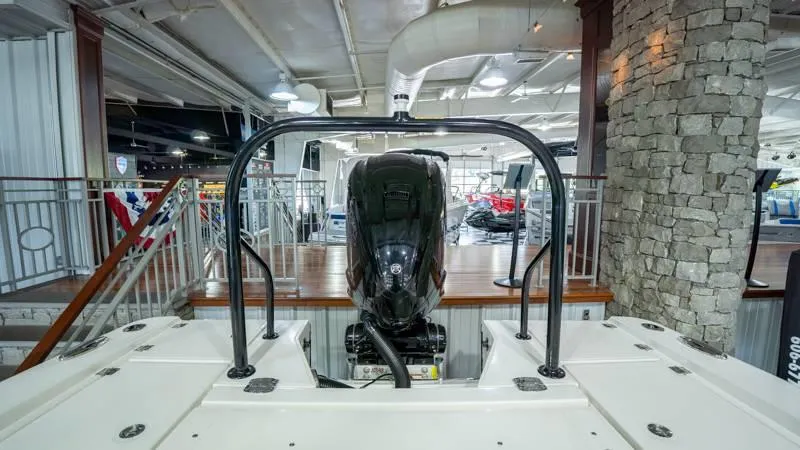 Slide: The Image of Robalo 266 Cayman 2024 - 19