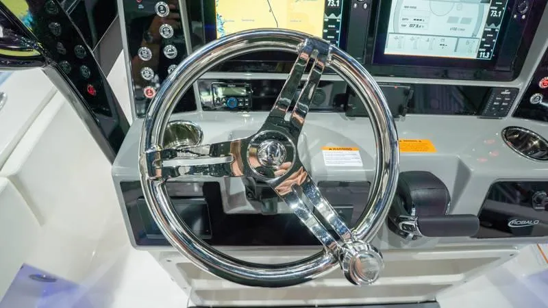 Slide: The Image of Robalo 266 Cayman 2024 - 24