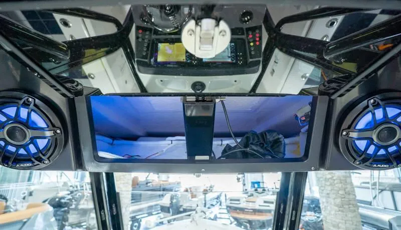 Slide: The Image of Robalo 266 Cayman 2024 - 27