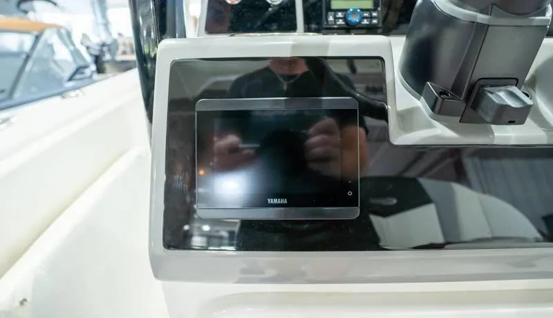 Slide: The Image of Robalo 266 Cayman 2024 - 48