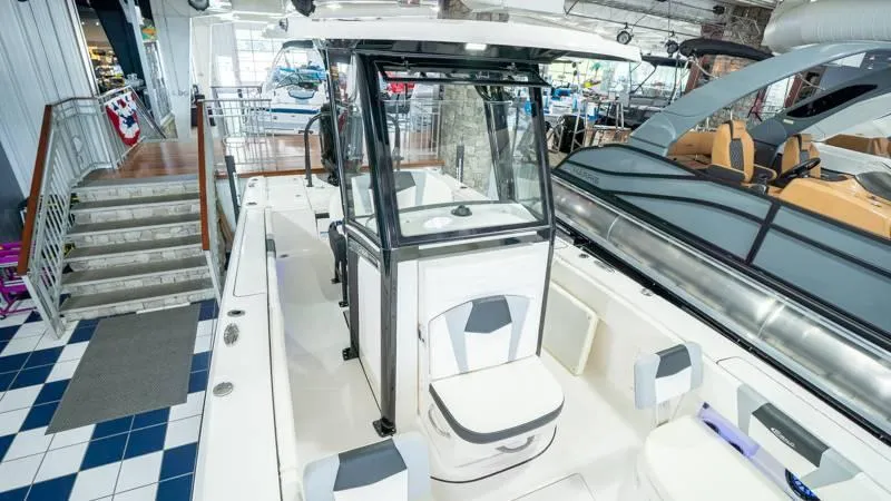 Slide: The Image of Robalo 266 Cayman 2024 - 49