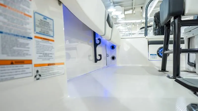 Slide: The Image of Robalo 266 Cayman 2024 - 52