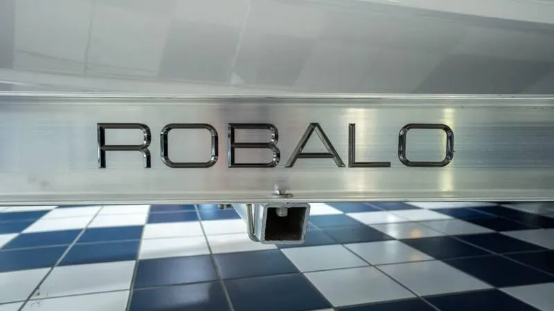 Slide: The Image of Robalo 266 Cayman 2024 - 53