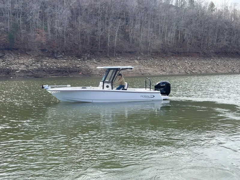 Slide: The Image of Robalo 266 Cayman 2024 - 72