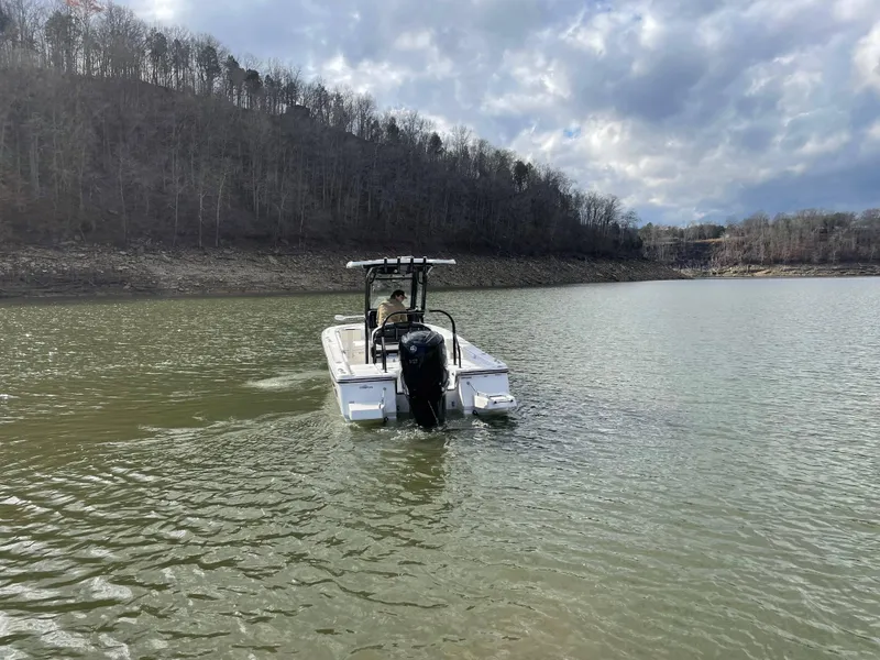 Slide: The Image of Robalo 266 Cayman 2024 - 9