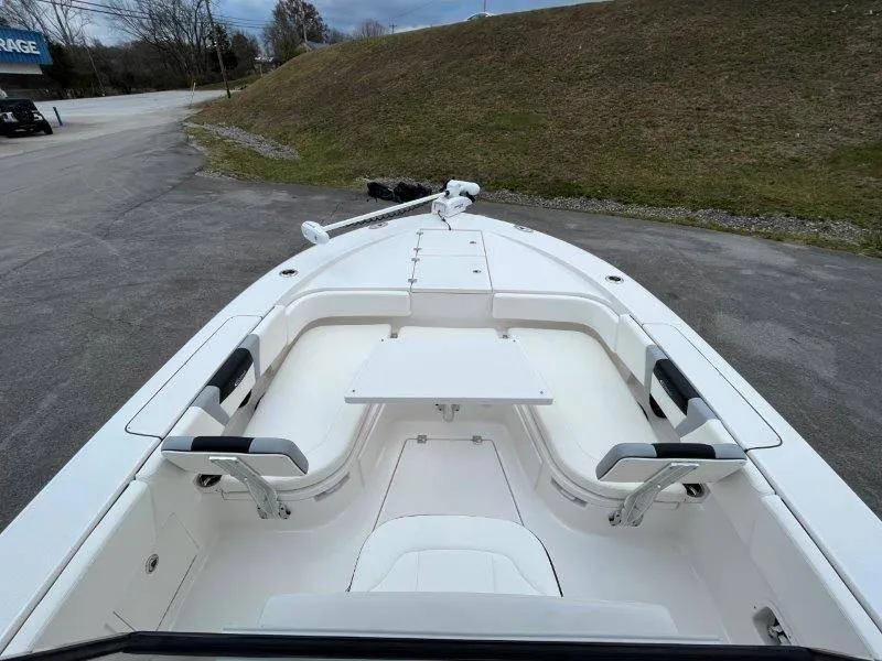 Slide: The Image of Robalo 266 Cayman 2024 - 90