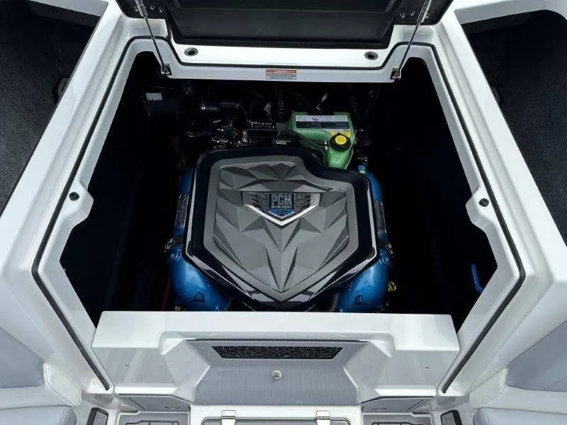 Slide: The Image of Nautique G25 2025 - 14