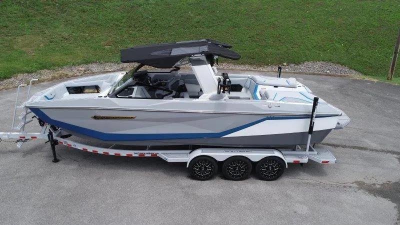 Slide: The Image of Nautique G25 2025 - 29