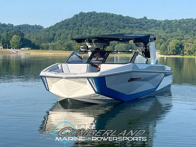 Slide: The Image of Nautique G25 2025 - 3