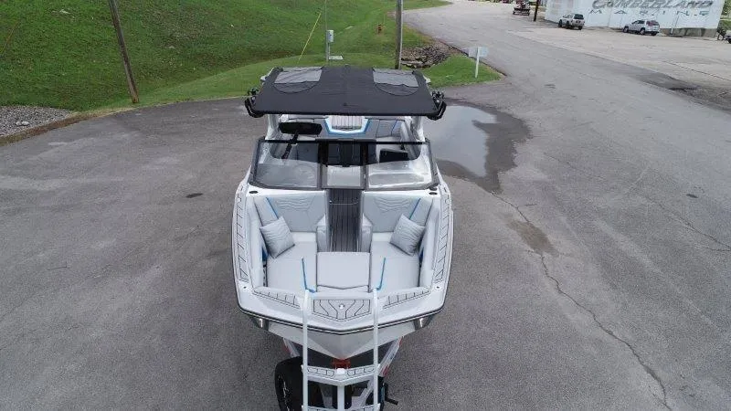 Slide: The Image of Nautique G25 2025 - 30