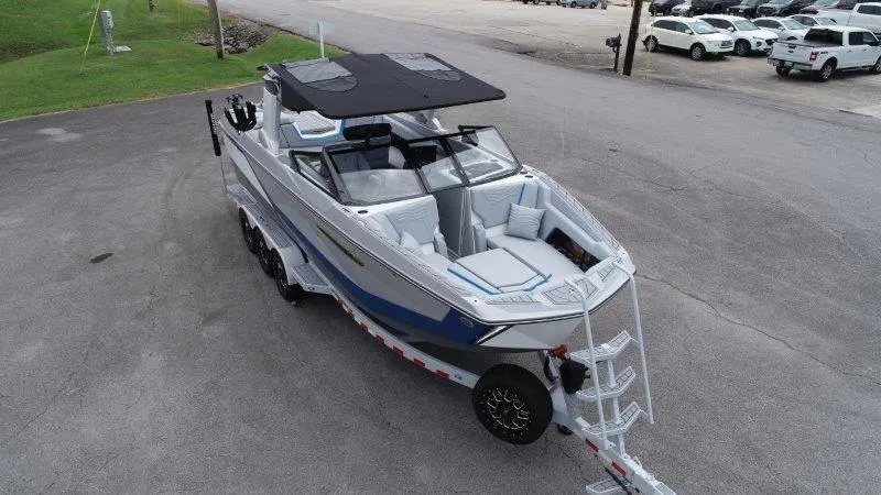 Slide: The Image of Nautique G25 2025 - 31