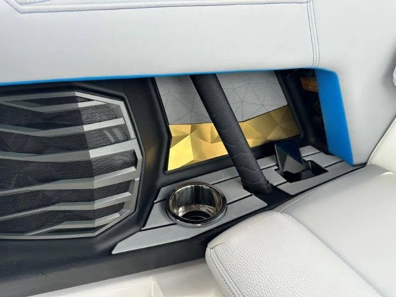 Slide: The Image of Nautique G25 2025 - 47