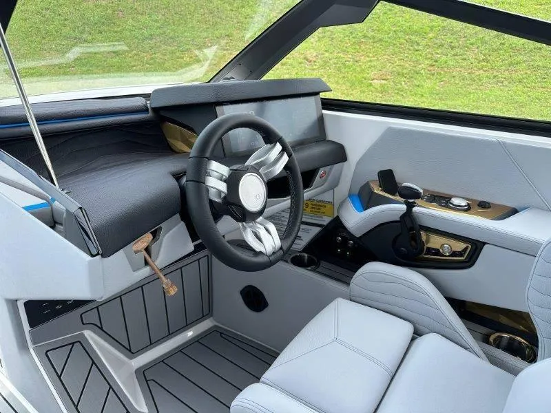 Slide: The Image of Nautique G25 2025 - 49