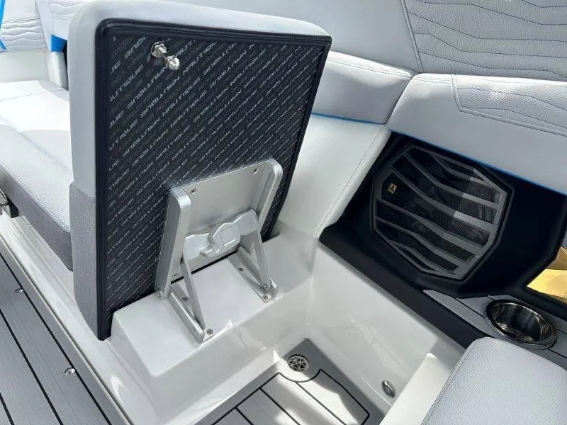 Slide: The Image of Nautique G25 2025 - 51