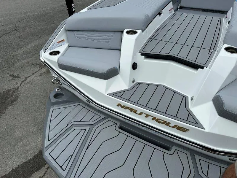 Slide: The Image of Nautique G25 2025 - 59