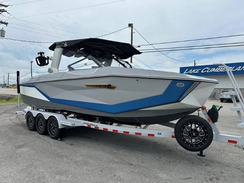 Slide: The Image of Nautique G25 2025 - 7