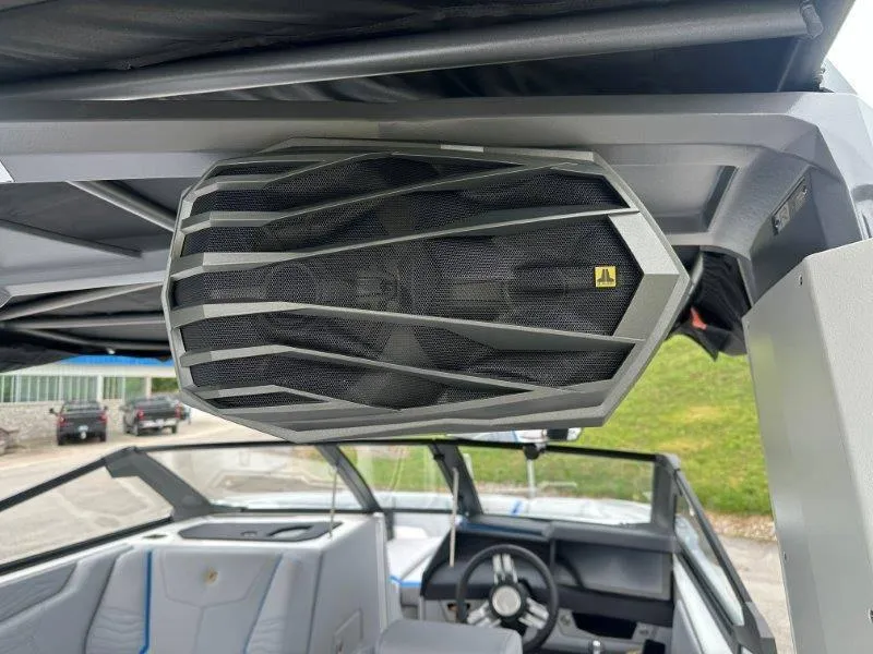 Slide: The Image of Nautique G25 2025 - 73