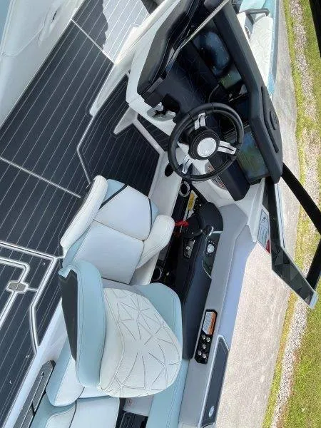 Slide: The Image of Nautique Paragon P25 2020 - 63