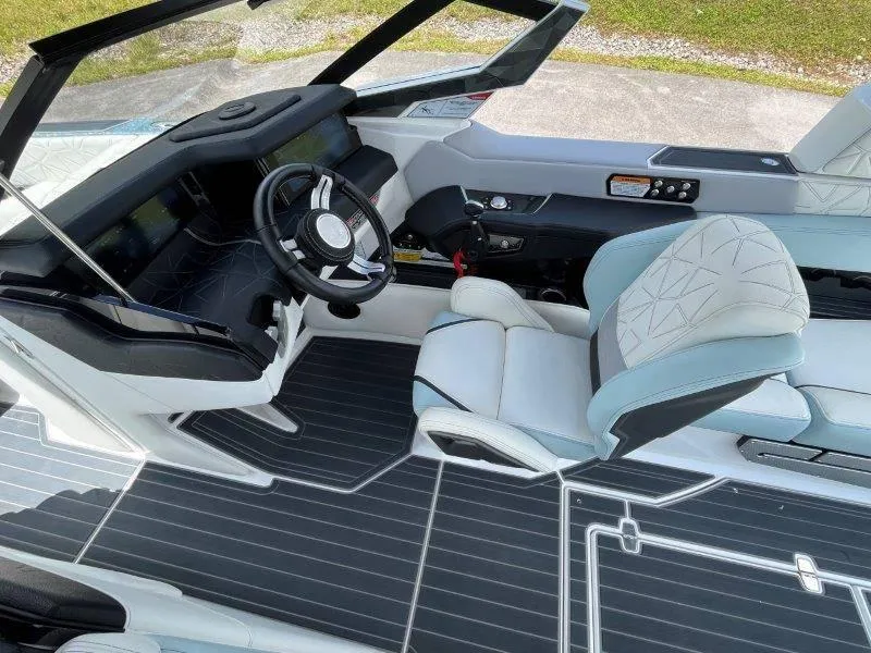 Slide: The Image of Nautique Paragon P25 2020 - 68