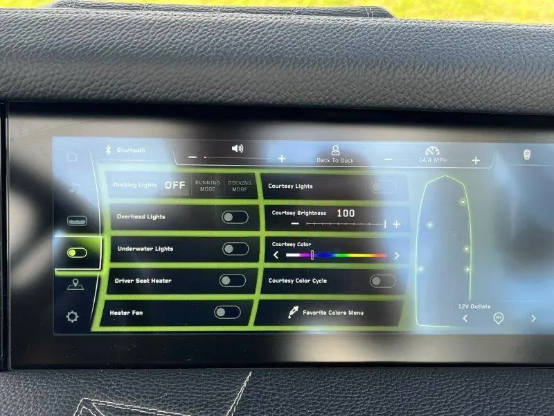 Slide: The Image of Nautique Paragon P25 2020 - 74