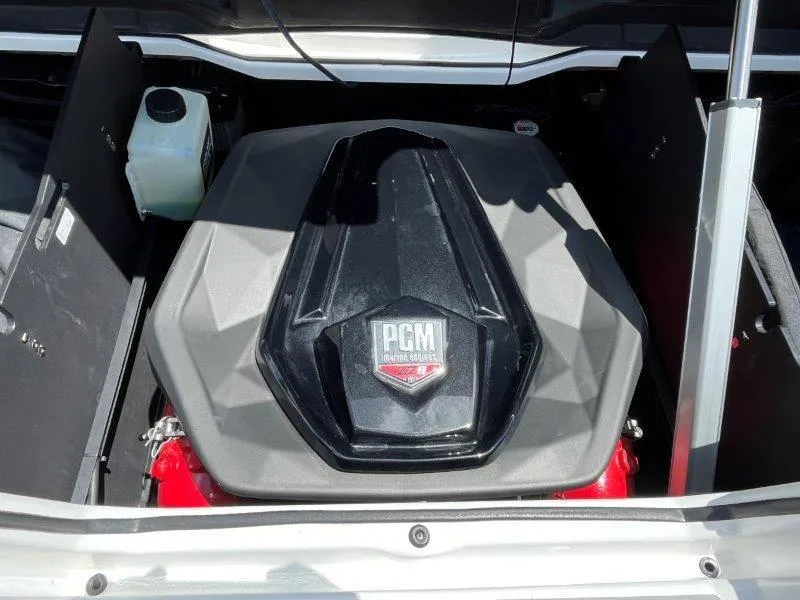 Slide: The Image of Nautique Paragon P25 2020 - 89