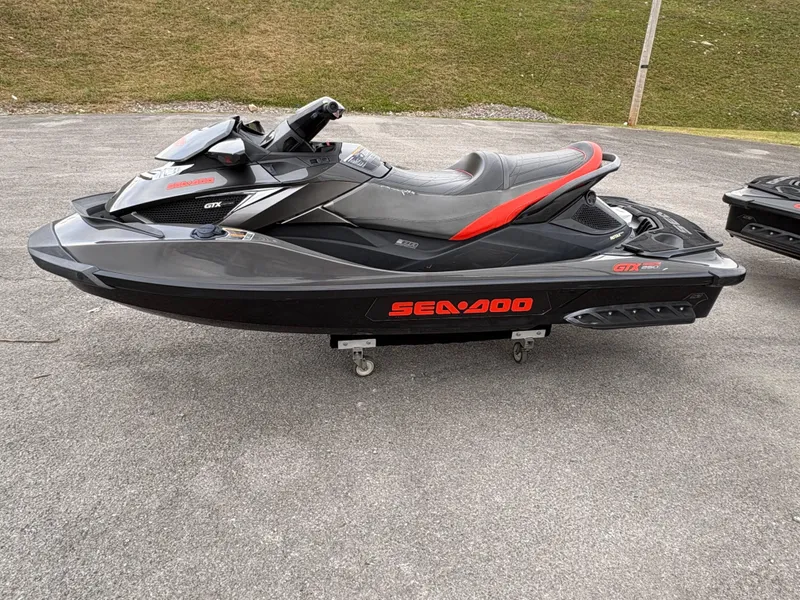 Slide: The Image of Sea-Doo GTX LTD is 260 2014 - 1