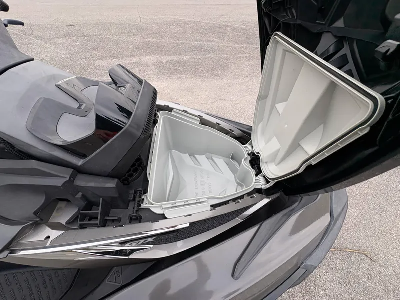 Slide: The Image of Sea-Doo GTX LTD is 260 2014 - 24