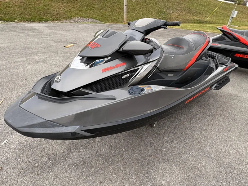 Slide: The Image of Sea-Doo GTX LTD is 260 2014 - 5